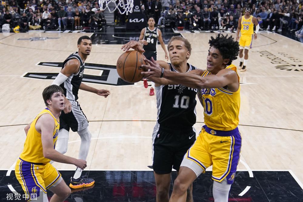 了巨大的威 了巨大的威